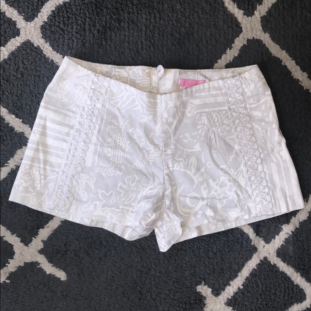 Lilly Pulitzer sz 4 white detailed 3” inseam short